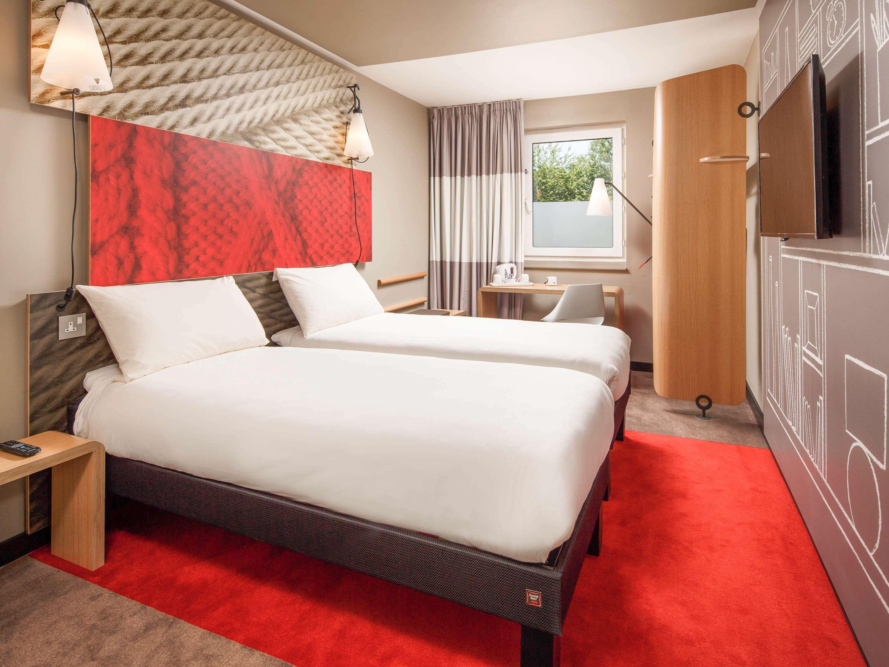 Ibis London Docklands Canary Wharf Bagian luar foto