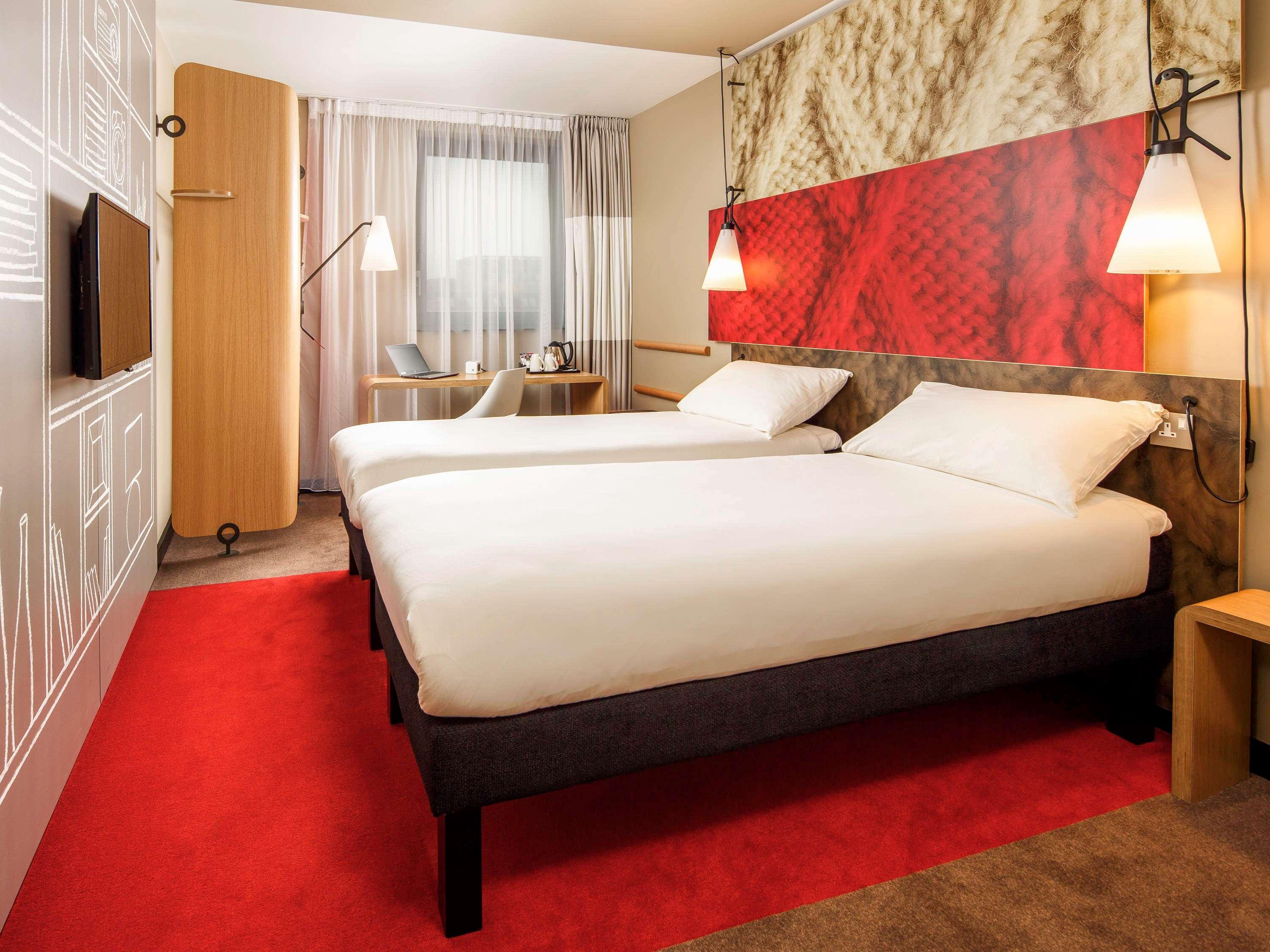 Ibis London Docklands Canary Wharf Bagian luar foto