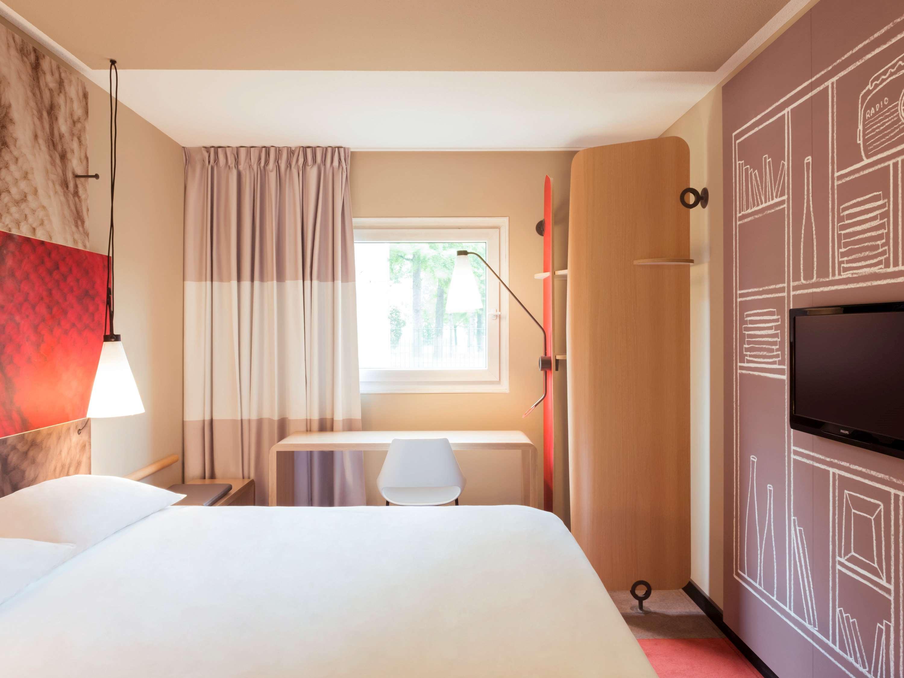 Ibis London Docklands Canary Wharf Bagian luar foto