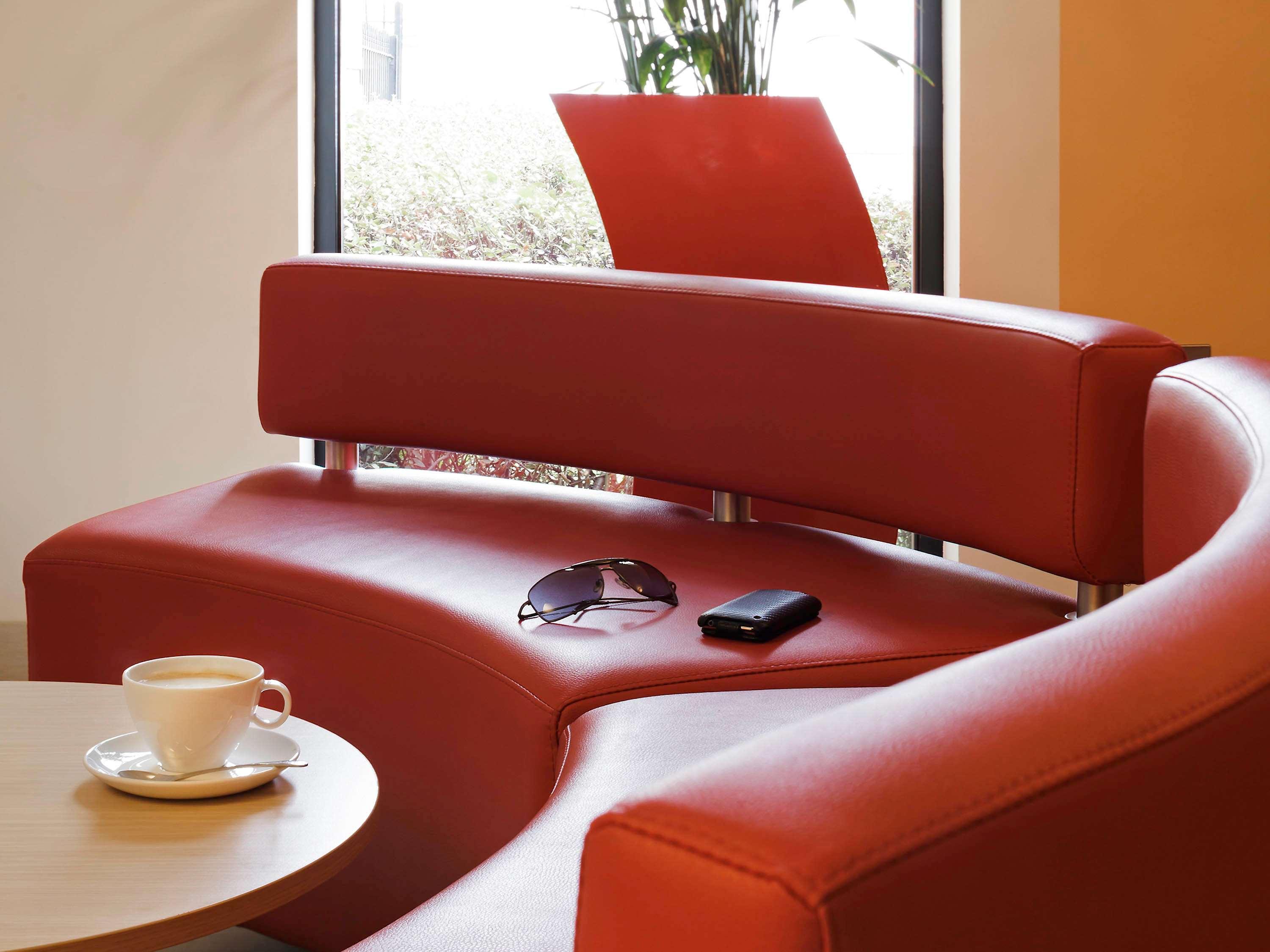 Ibis London Docklands Canary Wharf Bagian luar foto