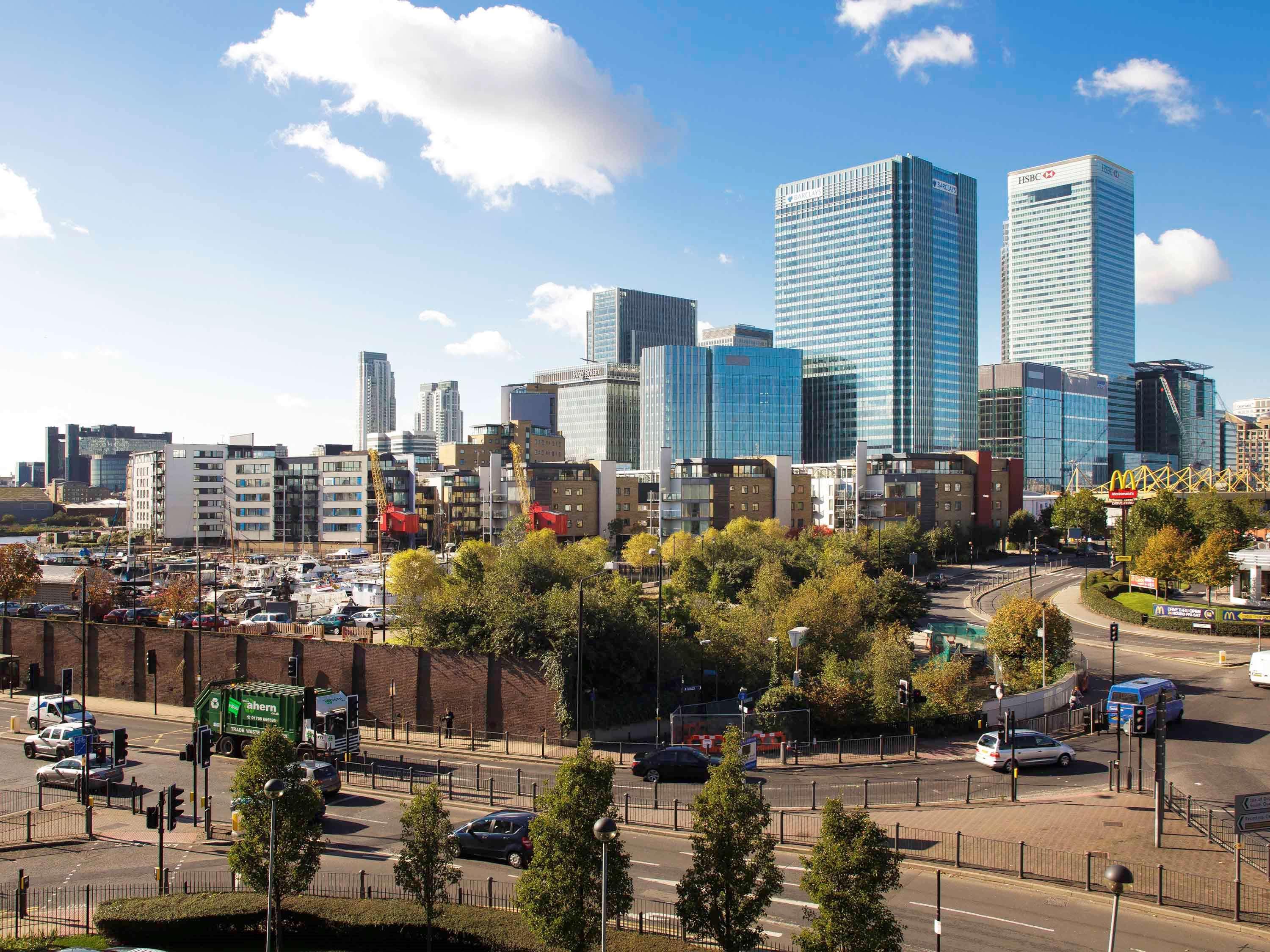 Ibis London Docklands Canary Wharf Bagian luar foto