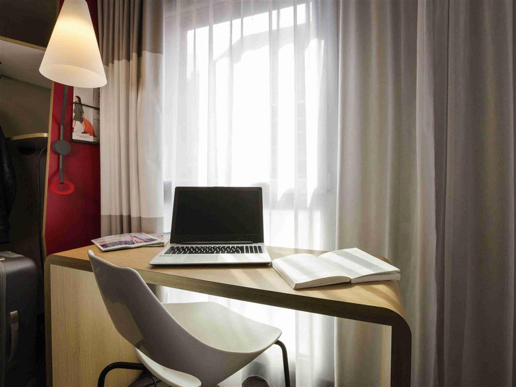 Ibis London Docklands Canary Wharf Bagian luar foto