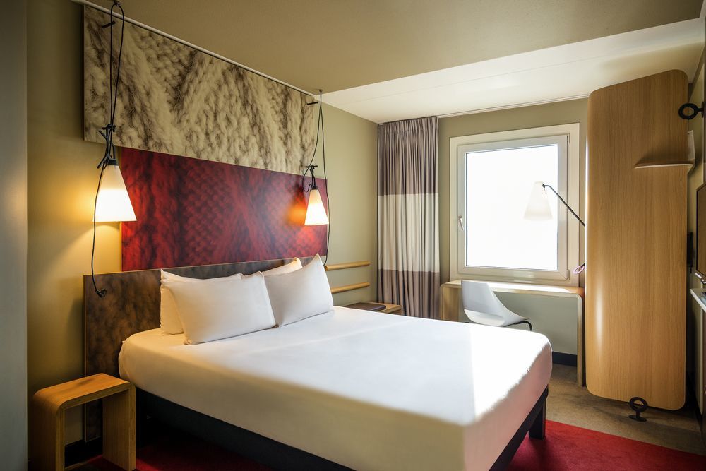 Ibis London Docklands Canary Wharf Bagian luar foto
