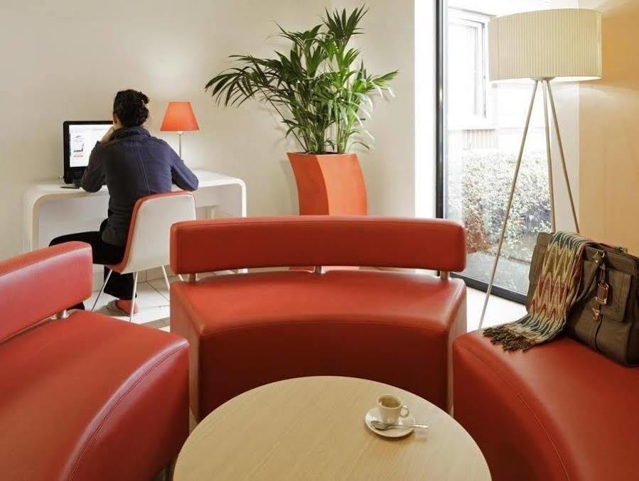 Ibis London Docklands Canary Wharf Bagian luar foto